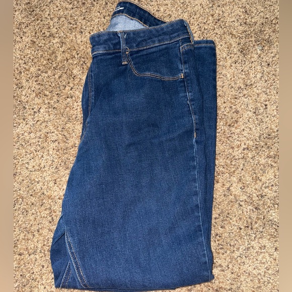 Old Navy Skinny Jeans - Picture 5 of 6